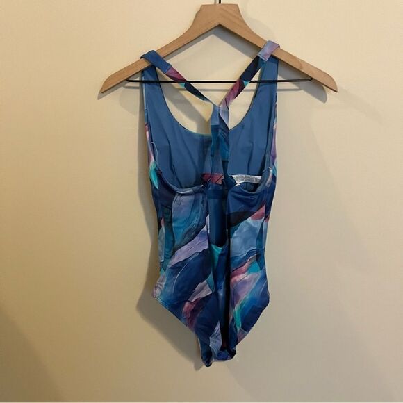 Athleta Malibu Printed One Piece Swimsuit - Picture 5 of 8